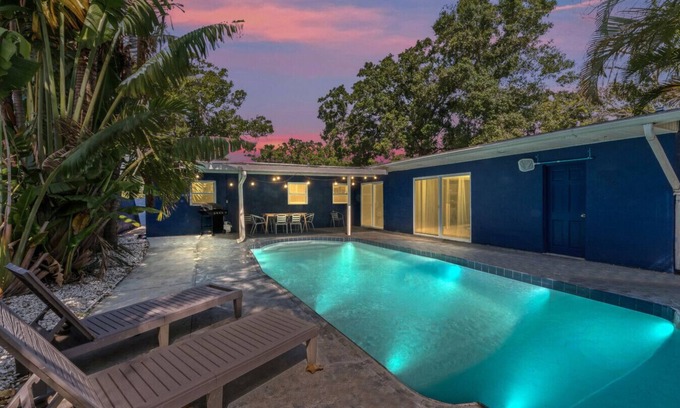 Pinellas Park House | Coconut Retreat | 5BR Pool Home