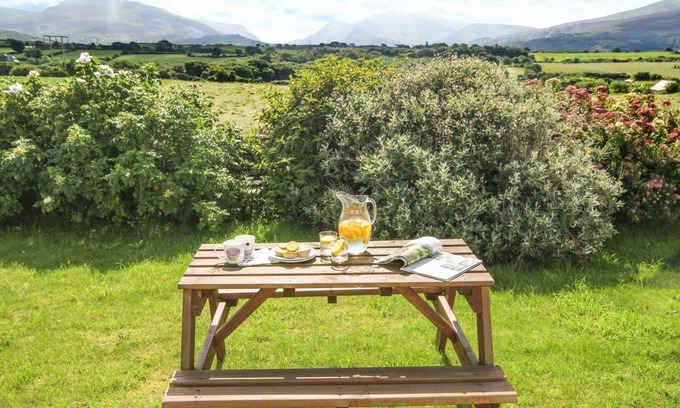 Brynrefail House | Coed Bolyn Lodge