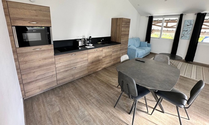 Jumieges Apartment | Coeur de Lion - One Bedroom Apartment, Sleeps 4