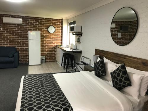 Coffs Harbour Hotel | Coffs Shearwater Motel