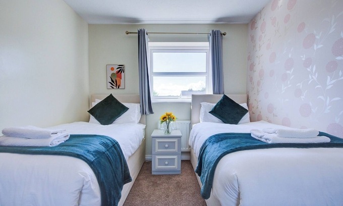 Colchester House | Colchester Comfort: 3BD Home Ideal for Work and Rest