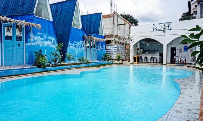 Pondok Ranji Hotel | Collection O 92174 Ellada Garden