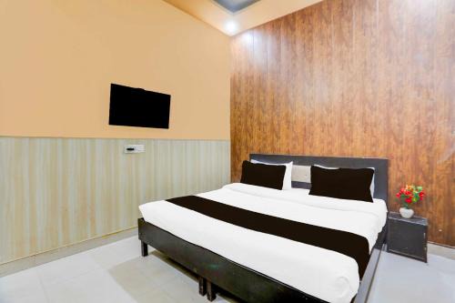 Faridabad Hotel | Collection O Badkhal Lake Lake View