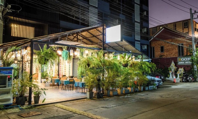 Chang Phueak Hotel | Collection O Room Lanna Hotel