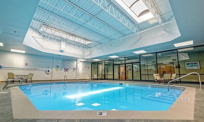 Grand Junction Hotel | Colorado Awaits! Minutes to Redlands Mesa Golf Course! Pool, Bar, Parking!