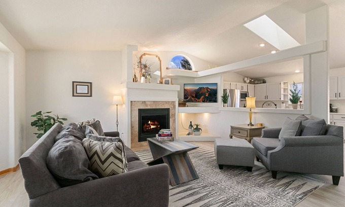 Loveland House | Colorado Mountain Retreat | Easy access to RMNP!