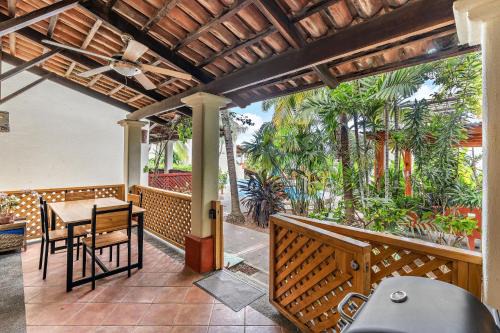 Coco Sunset Hills Apartment | Colorful, Classy, Modern Split-Level Near Beach with Pool