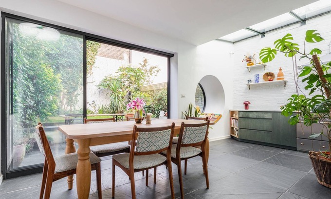 Colville Apartment | Colville Terrace IV by onefinestay