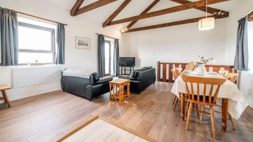 Widemouth Bay House | Combination of 2 Lovely Coastal Cottages nr Bude