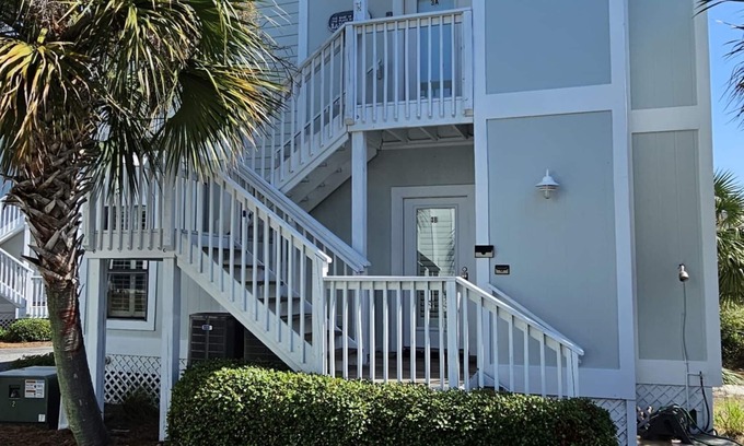 Ono Island Condo | Come Enjoy Our Newly Renovated Beautiful Beach Escape! You'll love it!