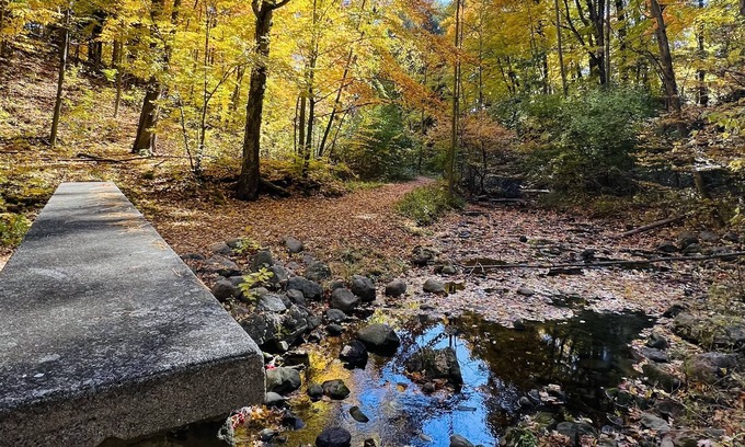 Hingham House | Come see Fall Colors in the Country and take up some hiking at local state parks