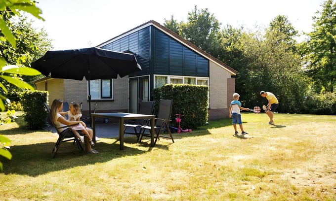 Nooitgedacht House | Comfort 4-person bungalow in the holiday park Hof van Saksen