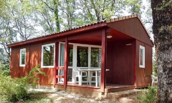 Saint-Cirq-Lapopie Ski Chalet | COMFORT CHALET IDEAL FOR 1 FAMILY WITH 3 CHILDREN OR 2 COUPLES (2)