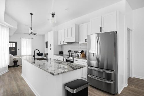 Holy Cross House | Comfort & Convenience in Circle City Family Home