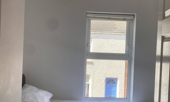 Belfast House | Comfort Escape