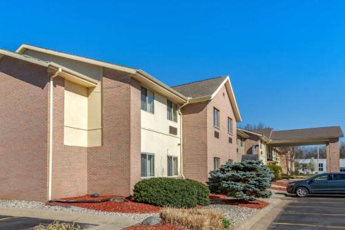 Paw Paw Hotel | Comfort Inn & Suites Paw Paw