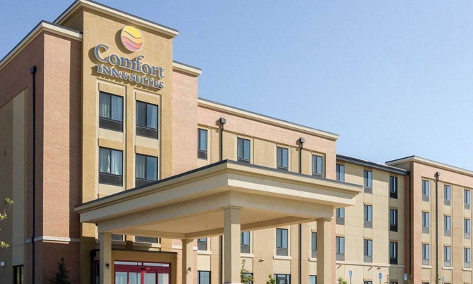 Watford City Hotel | Comfort Inn & Suites Watford City