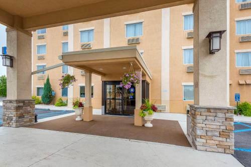 Wilkes-Barre Hotel | Comfort Inn & Suites Wilkes Barre - Arena