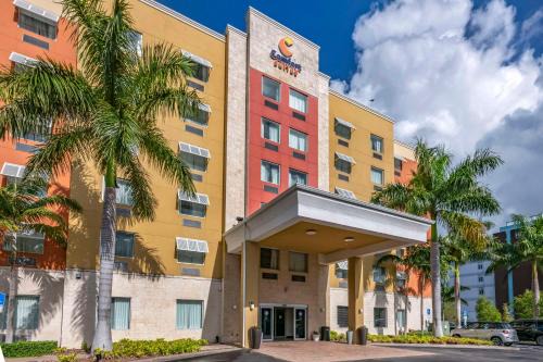 Dania Beach Hotel | Comfort Suites Fort Lauderdale Airport South & Cruise Port