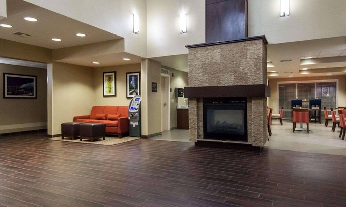 Tulsa Hotel | Comfort Suites Tulsa Central