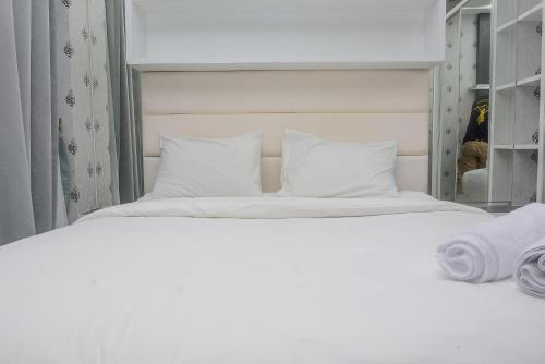 Kayu Putih Apartment | Comfort with City View Studio Tifolia Apartment By Travelio