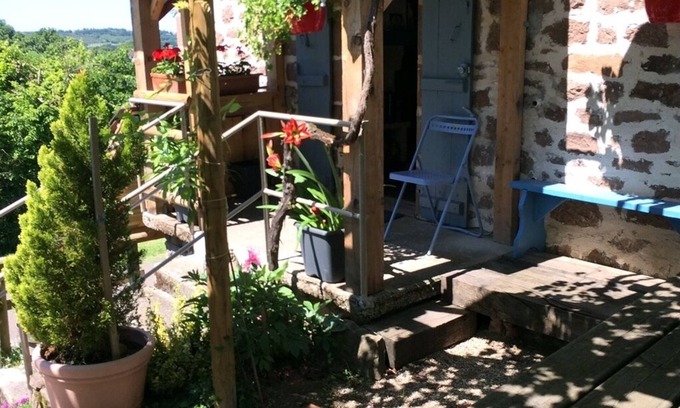 Saint-Julien-Maumont House | Comfortable house. Possibility 4 max. Enclosed garden with trees.