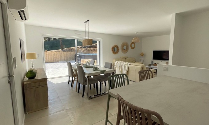 Le Cannet-des-Maures House | Comfortable new house