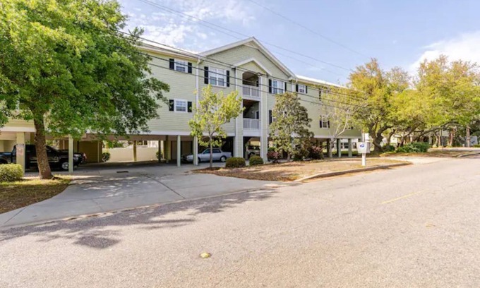 Myrtle Beach Condo | Comfortable 2 Bedroom, 2 Bathroom Condo, 2 Blocks from the Beach