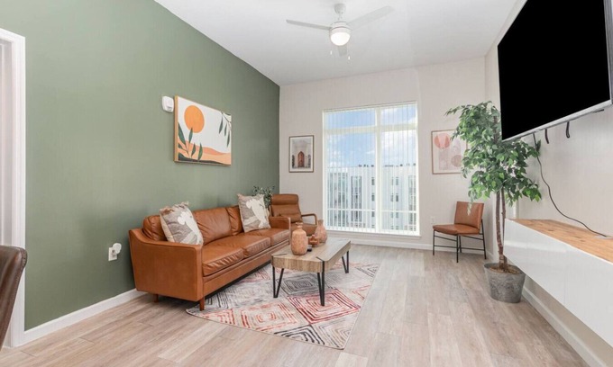 Florida Center Apartment | Comfortable 2BR Mins to Universal & More