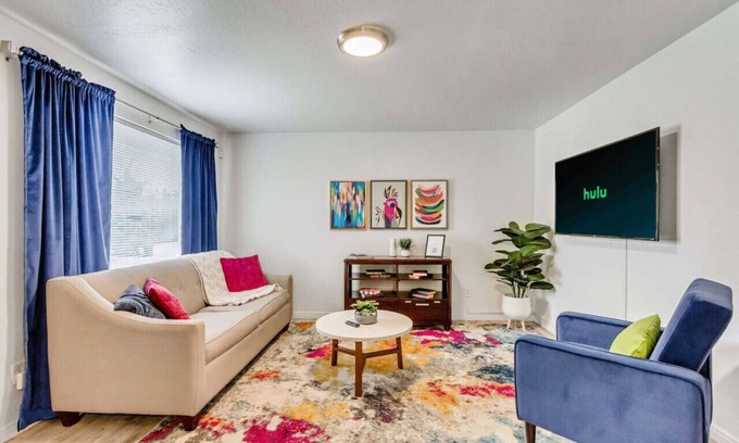 Sugar House Apartment | Comfortable 2BR Apartment with Covered Parking, Heart of Sugarhouse near Downtown SLC