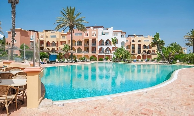Meia Praia Hotel | Comfortable 3BR Unit Close to Meia Praia Beach! 2 Outdoor Pools, Free Parking!
