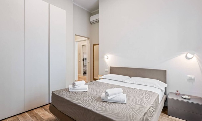 San Jacopino Apartment | Comfortable 40 sqm apartment that can accommodate up to 4 people. Located on the ground floor (steps to access) of a building in Maragliano/Redi district, a lively neighborhood well connected to the historic center by public transportation, the apartme