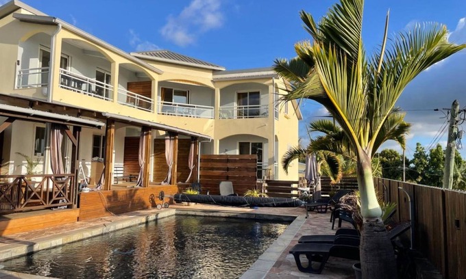 Trois Mares Apartment | Comfortable accommodation, SPA and Heated swimming-pool
