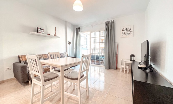Callao Salvaje Apartment | Comfortable apartment near the beach with top restaurants and shopping options.