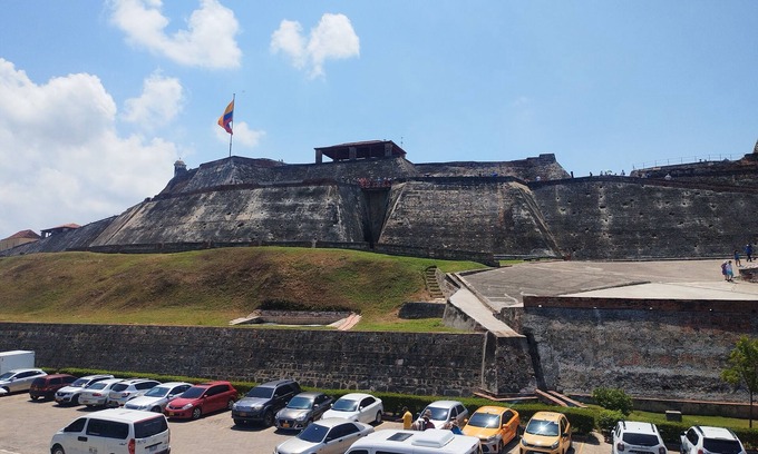 Pie del Cerro Apartment | Comfortable apartment, tourist and commercial area, easy transportation.