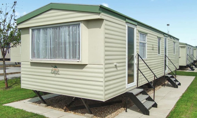 Mablethorpe and Sutton House | Comfortable caravan with one double and two twin.