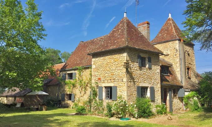 Pouligny-Saint-Pierre House | Comfortable French Manor + a great treehouse in a protected natural area.