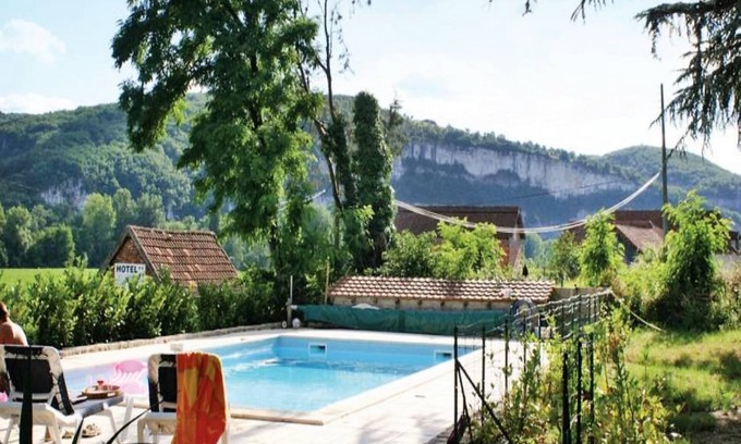 Tour-de-Faure House | Comfortable holiday home with pool