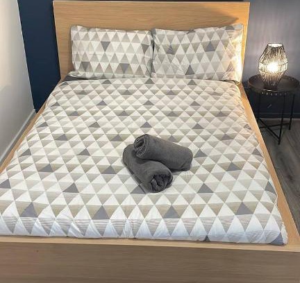 Liverpool House | Comfortable Midtown Retreat