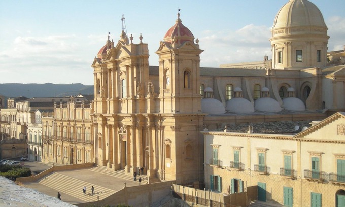 Noto Historic Centre Condo | Comfortable rooms immersed in baroque Noto
