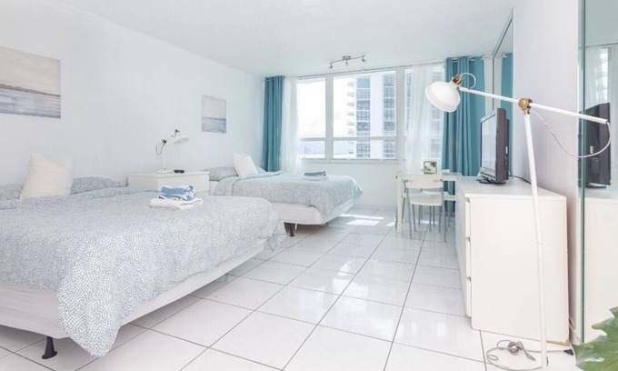 La Gorce Condo | Comfortable Studio for 4, Beach Access, FREE Parking and more!
