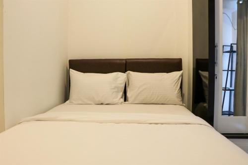 Java Apartment | Comfy and Simply Studio Tokyo Riverside PIK 2 Apartment By Travelio