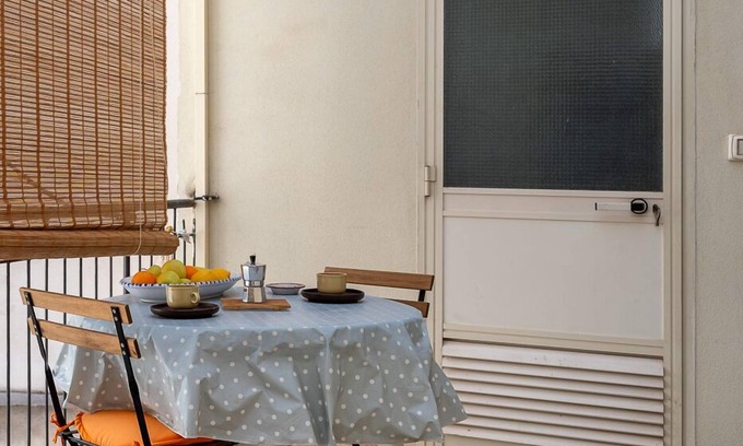 Santa Lucia Apartment | Comfy Central Apartment by Wonderful Italy