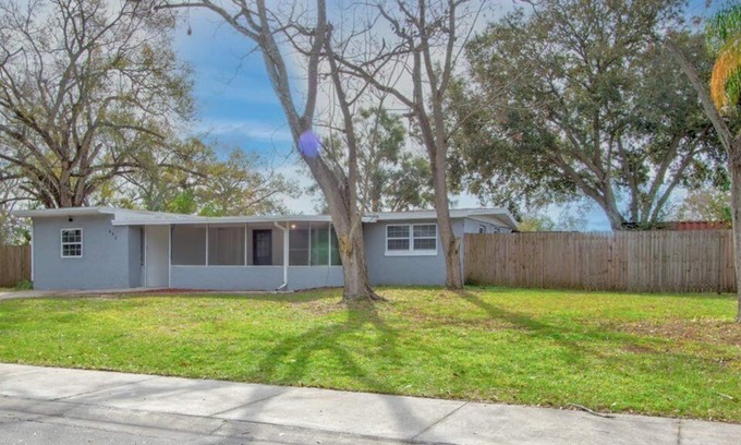 Altamonte Springs House | Comfy Cozy Bungalow
