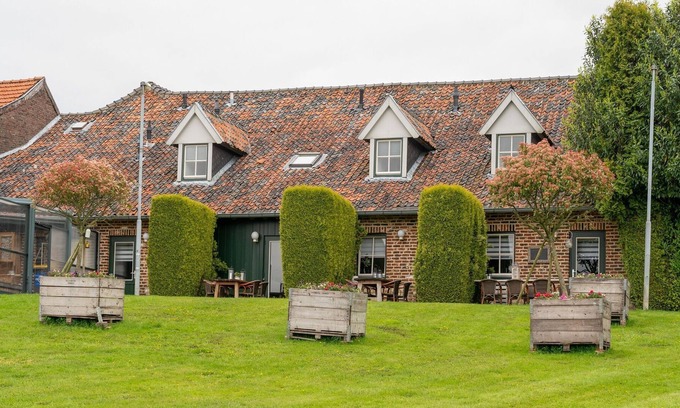 Ubachsberg House | Comfy Holiday Home in Voerendaal with Garden