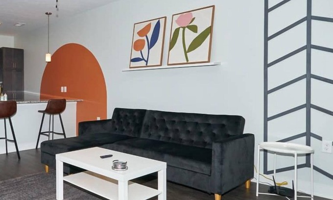 Downtown Indianapolis Apartment | Comfy & Unique 1bdr Long Term Luxury Apt POOL GYM