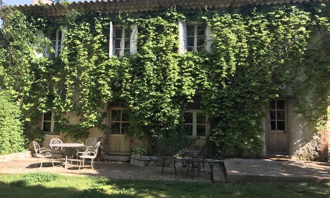 Pierrefeu-du-Var House | Commanderie de Peyrassol