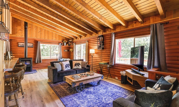 Phoenix Lake-Cedar Ridge Cabin | Community Lake Access: Peaceful Cabin in Sonora!