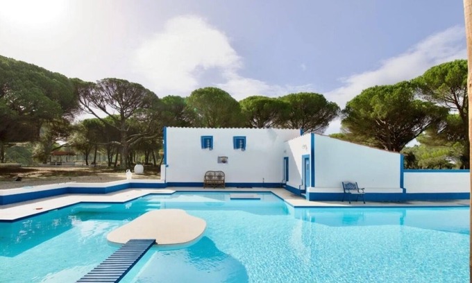 Grandola House | Comporta Private Estate Minutes from the Beach - pet friendly