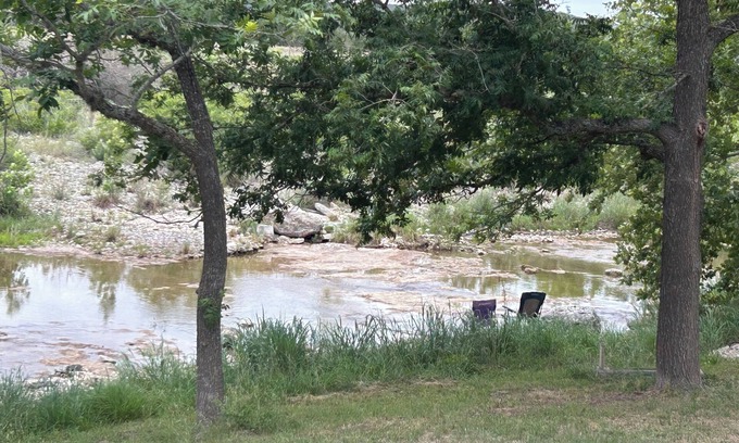 Uvalde House | Concan Leakey area - 20 mins to Garner Park, Reagan Wells, Dry Frio River